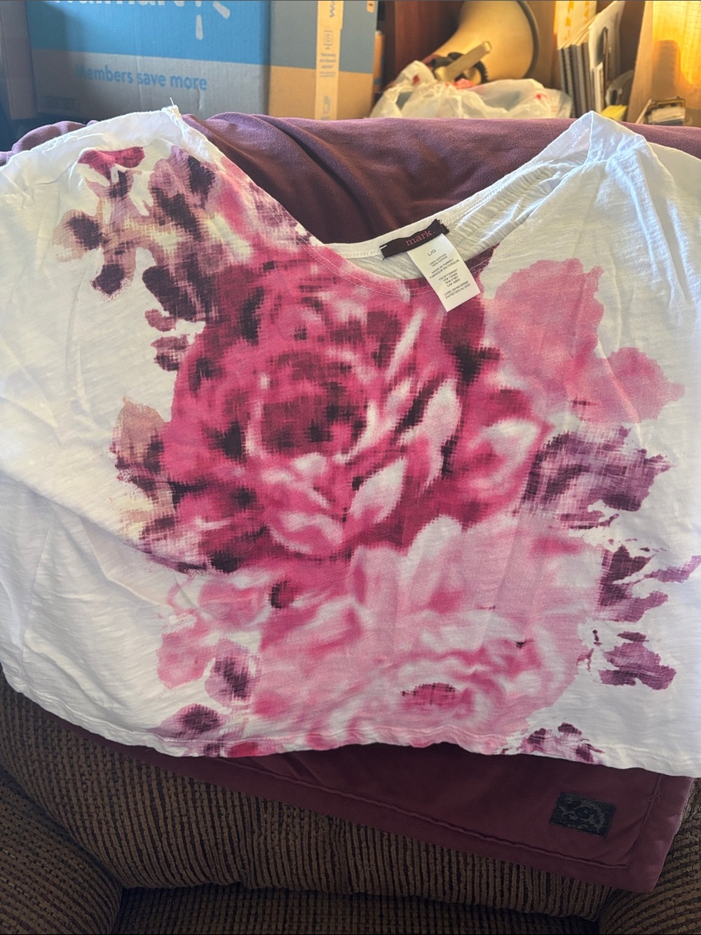 White Floral Print Women’s Crop Top with Pink Rose Design